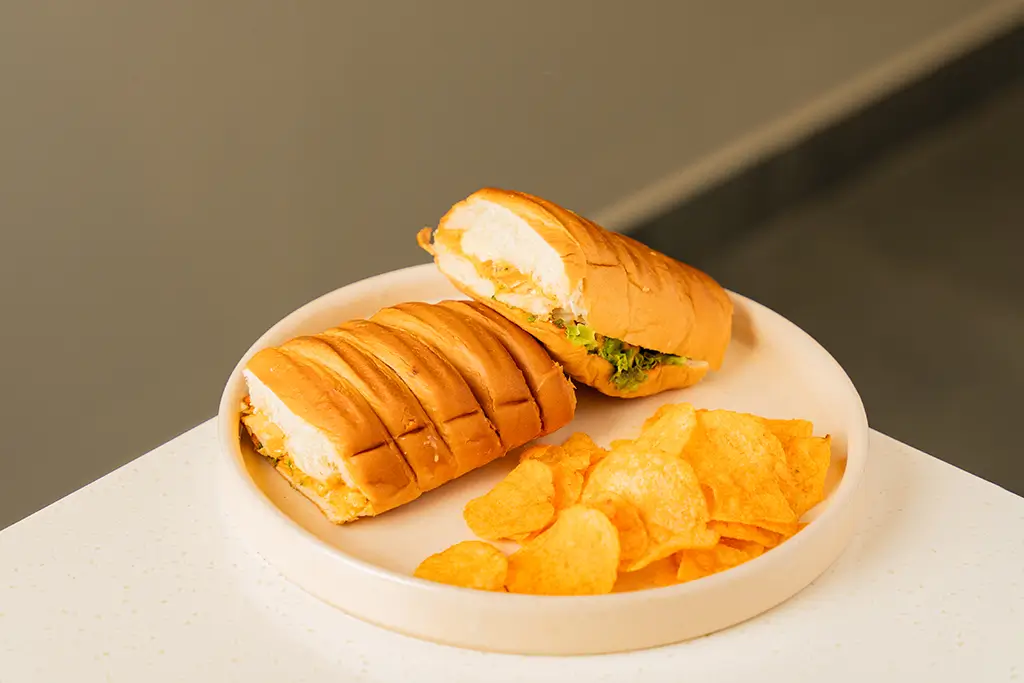 ساندوتش دجاج حار