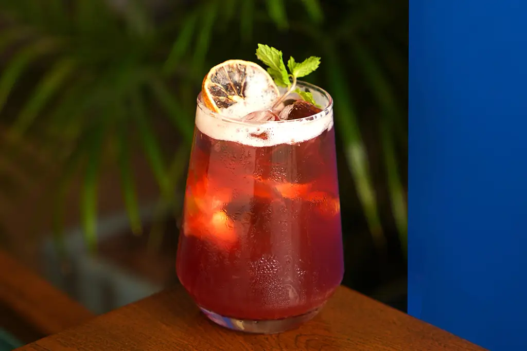 شاي فراولة مثلج